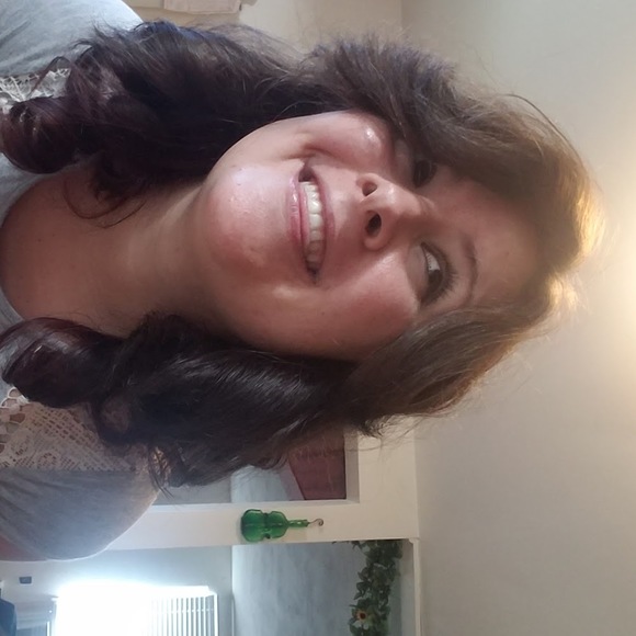 Meet your Posher, Michaella - Picture 1 of 1